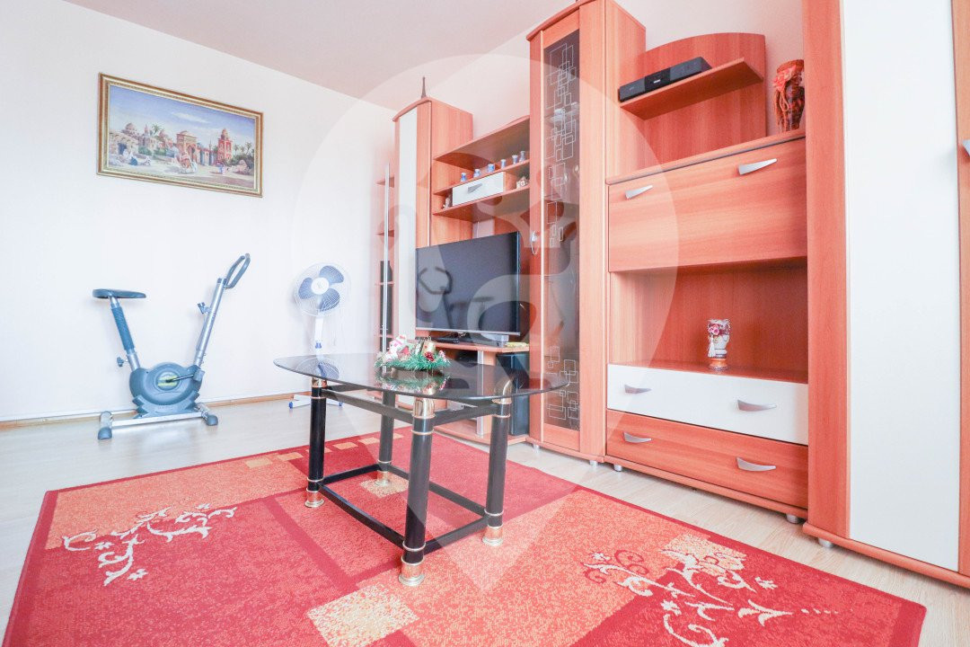 Apartament cu 3 camere de vanzare in Bartolomeu