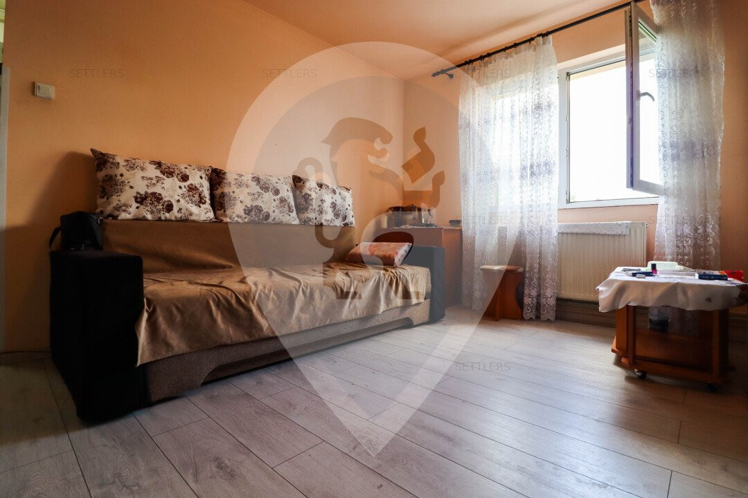 Apartament cu 2 camere de vanzare pe strada Lamaitei