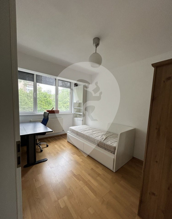 Apartament 3 camere | Lujerului | Centrala Proprie | Loc de parcare