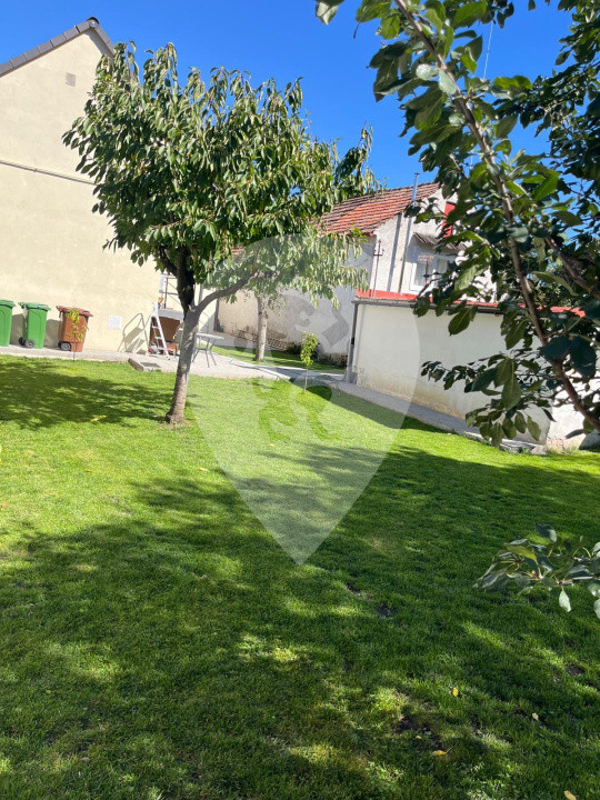 Casa 3 camere 100 mp - Brasov / Centru Civic  / Saturn / Calea Bucuresti