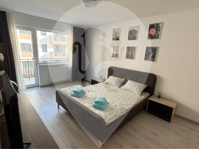Garsonieră spațioasă 45 mp + balcon + loc parcare inclus 