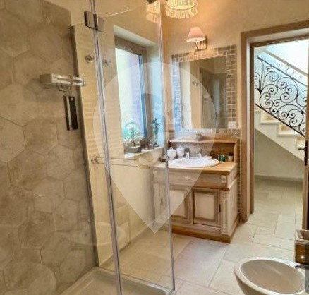 Casa Lux  160 mp  Brasov / Tractorul / Coresi Mall 