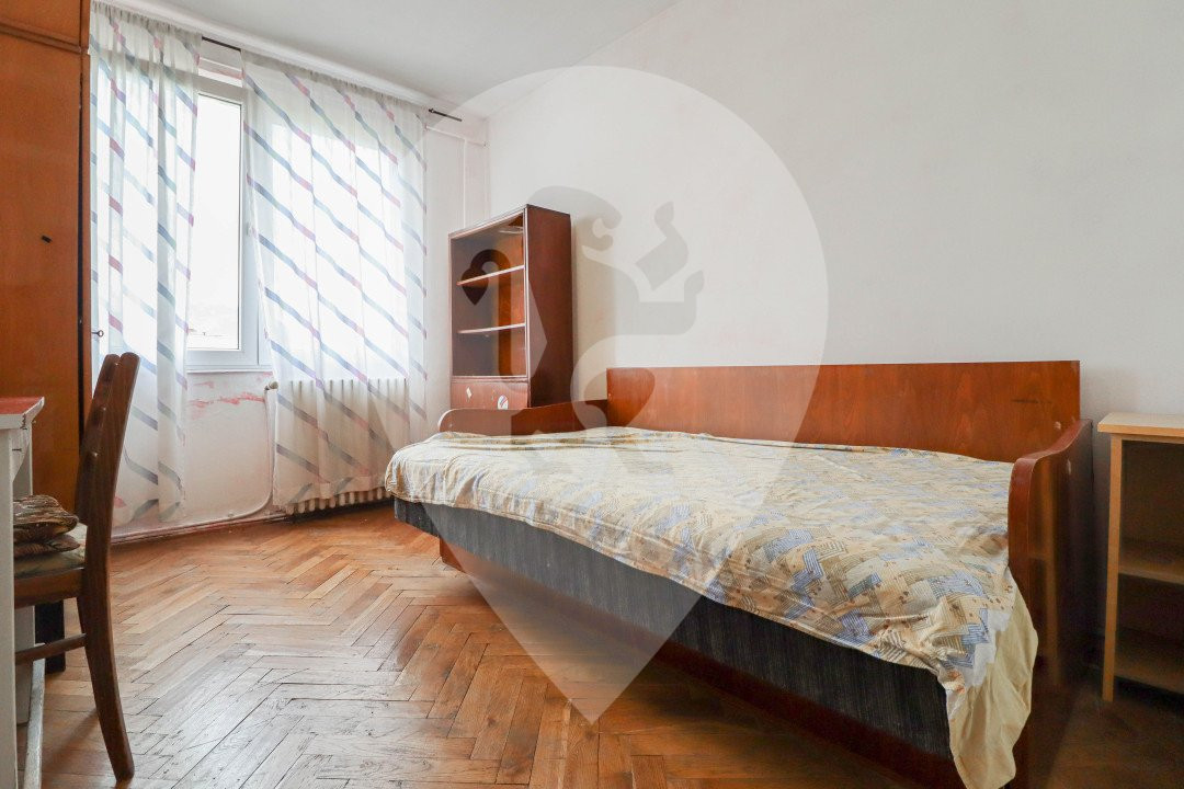 Apartament de vanzare cu 3 camere pe strada Cosmos(Astra)