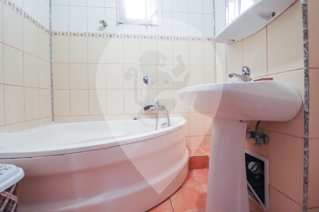 Apartament de vanzare cu 3 camere pe strada Cosmos(Astra)