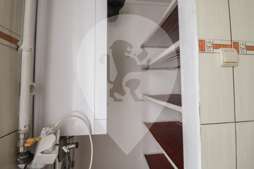 Apartament de vanzare cu 3 camere pe strada Cosmos(Astra)