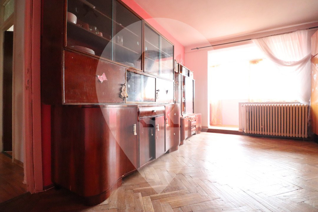 Apartament de vanzare cu 3 camere pe strada Cosmos(Astra)