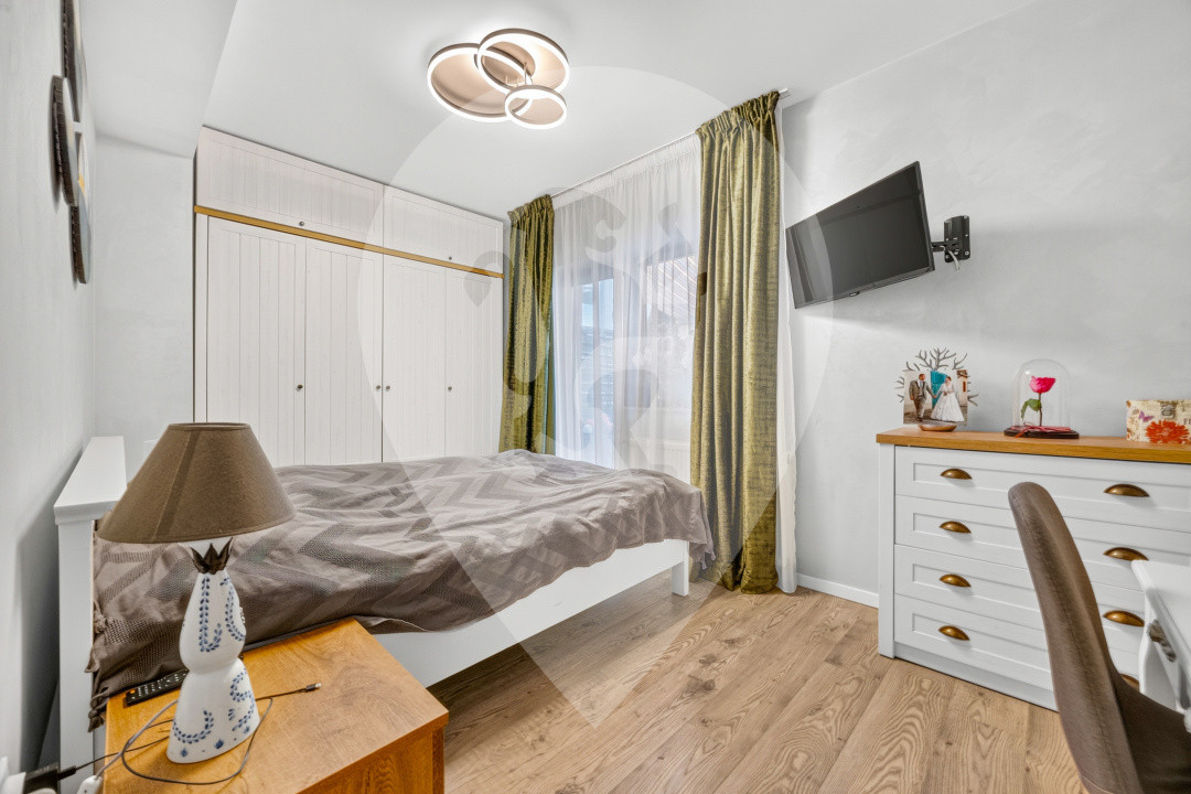 Tractorul-Apartament 2 camere, decomandat, 50 m²