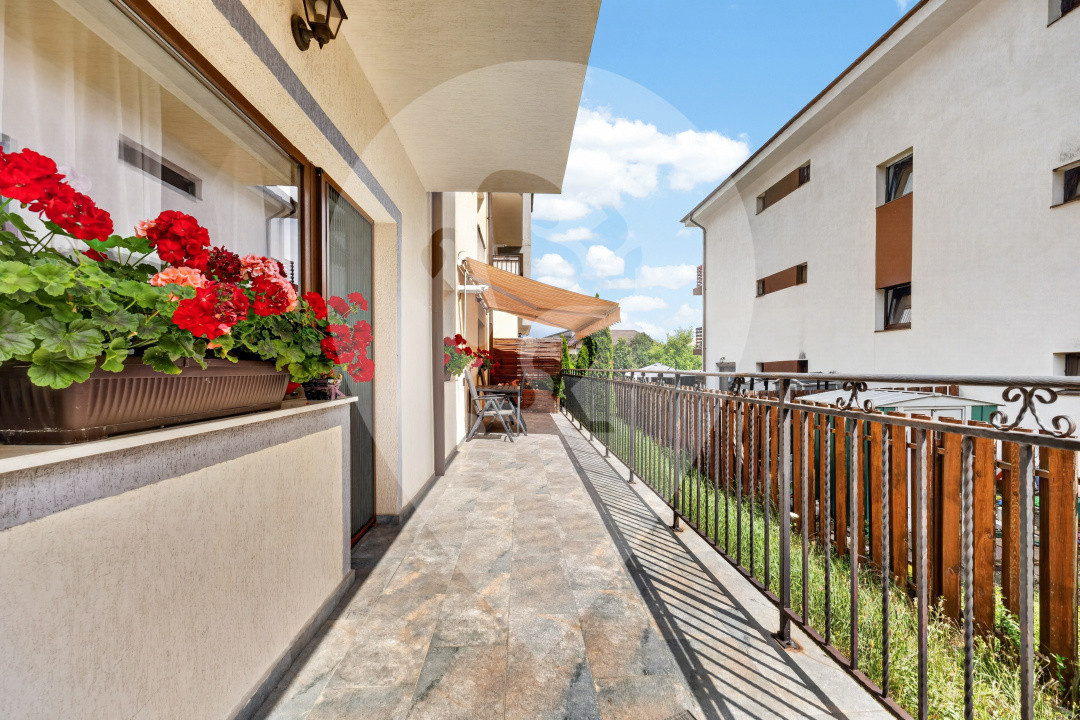Tractorul-Apartament 2 camere, decomandat, 50 m²