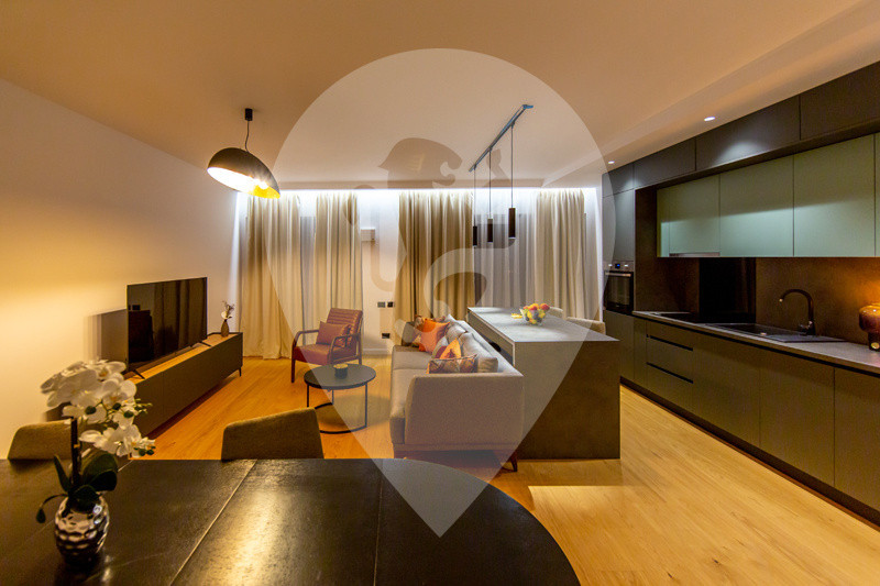 Apartament 3 camere LUX- 91.27 mp+59.9 (terasa) / Centru vechi - Complex Cuza 16