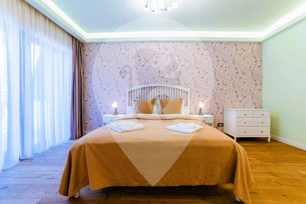 Casa lux 237 mp -  5 camere  -  cartier Noua Brasov