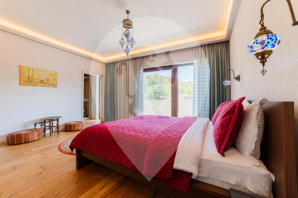 Casa lux 237 mp -  5 camere  -  cartier Noua Brasov