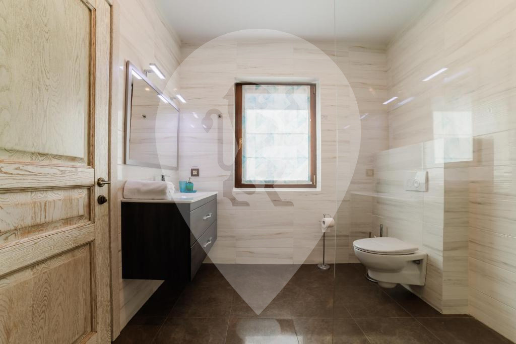 Casa lux 237 mp -  5 camere  -  cartier Noua Brasov