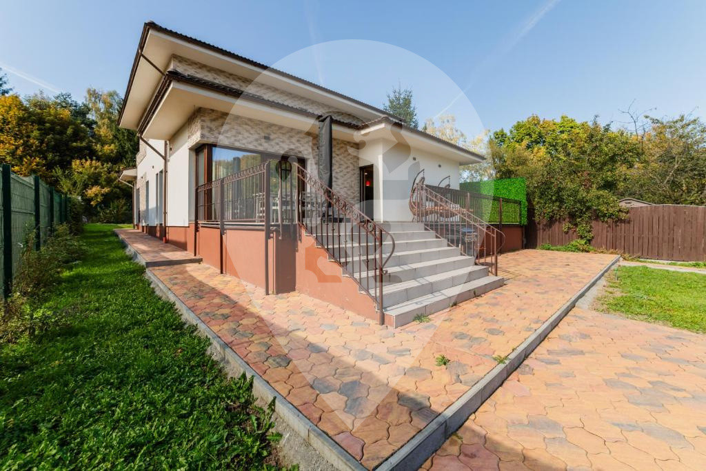 Casa lux 237 mp -  5 camere  -  cartier Noua Brasov