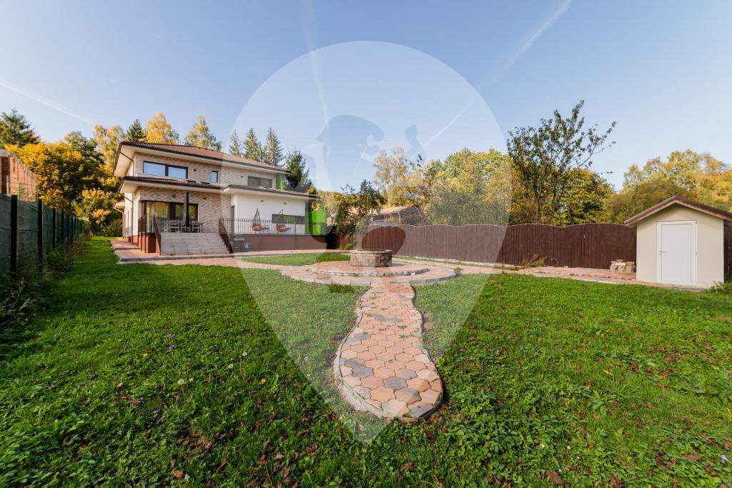 Casa lux 237 mp -  5 camere  -  cartier Noua Brasov