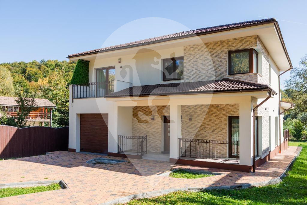 Casa lux 237 mp -  5 camere  -  cartier Noua Brasov