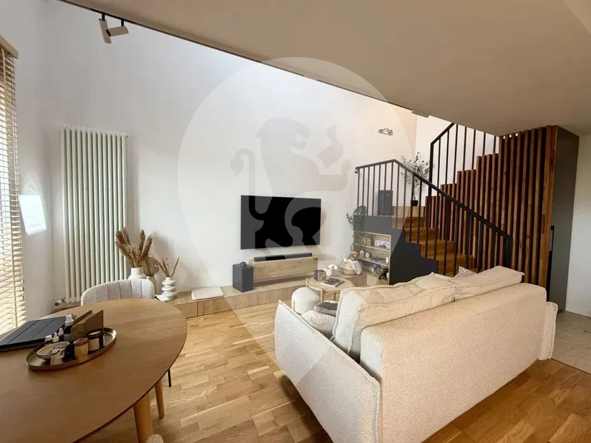 Apartament 3 camere Premium  pe 2 etaje - parcare + boxa - Centru Vechi 