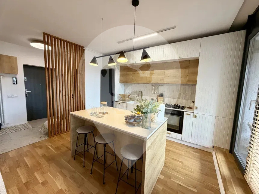 Apartament 3 camere Premium  pe 2 etaje - parcare + boxa - Centru Vechi 