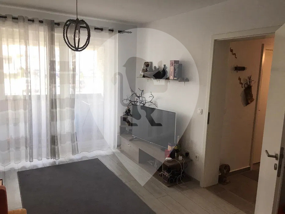 Apartament 2 camere, zona Tractorul-Închiriere