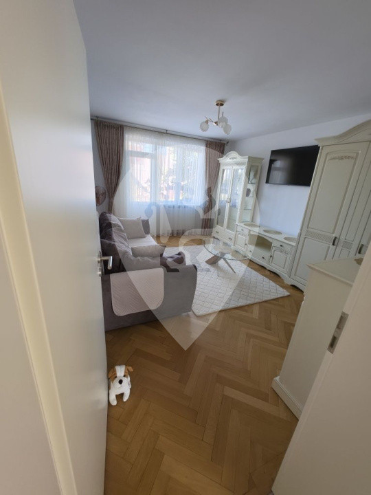 Centrul Civic| Apartament 2 camere, decomandat| De închiriat