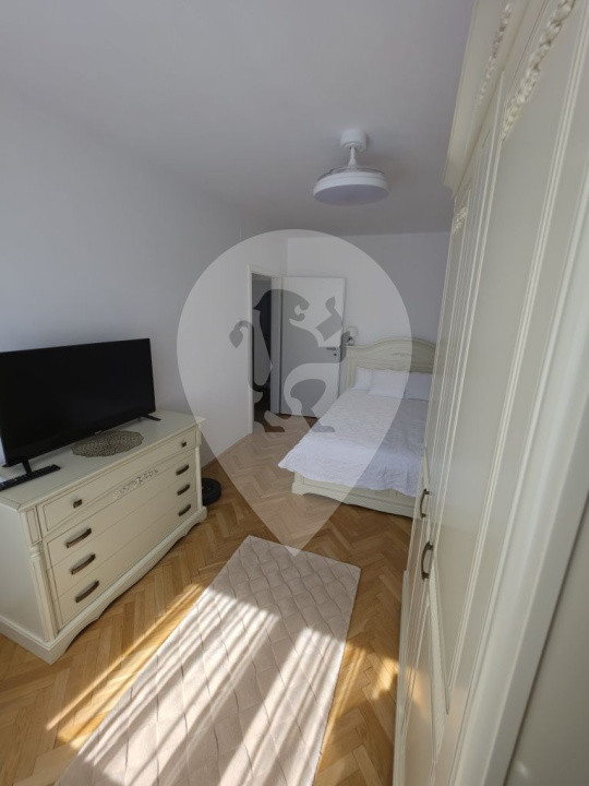 Centrul Civic| Apartament 2 camere, decomandat| De închiriat