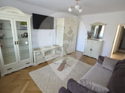 Centrul Civic| Apartament 2 camere, decomandat| De închiriat