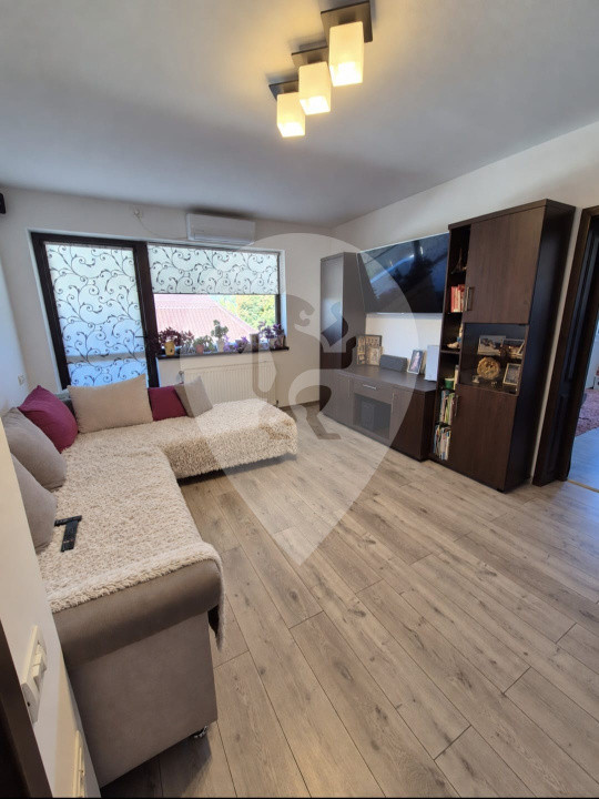 Apartament 4 camere, pe 2 nivele  - 128 mp  -  Centru civic  -  Aurel Vlaicu