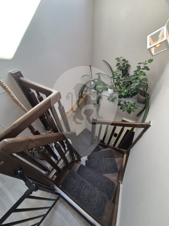 Apartament 4 camere, pe 2 nivele  - 128 mp  -  Centru civic  -  Aurel Vlaicu