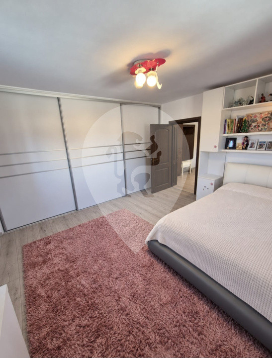 Apartament 4 camere, pe 2 nivele  - 128 mp  -  Centru civic  -  Aurel Vlaicu