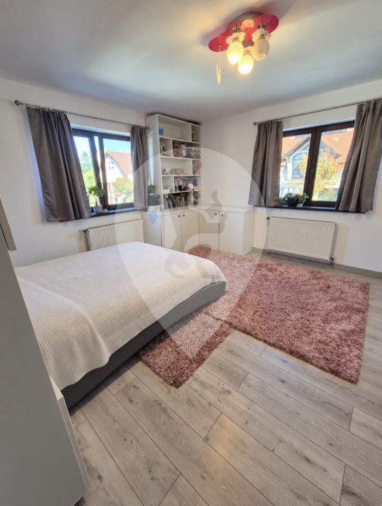Apartament 4 camere, pe 2 nivele  - 128 mp  -  Centru civic  -  Aurel Vlaicu