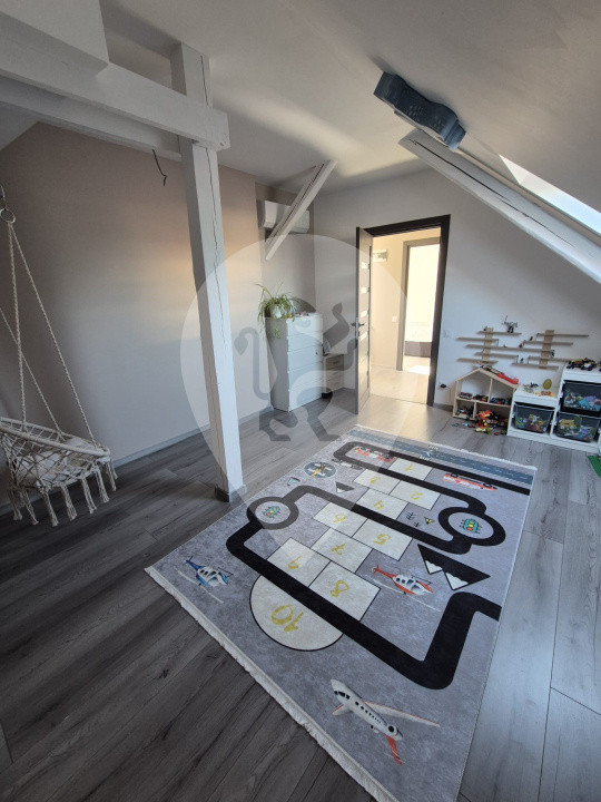 Apartament 4 camere, pe 2 nivele  - 128 mp  -  Centru civic  -  Aurel Vlaicu
