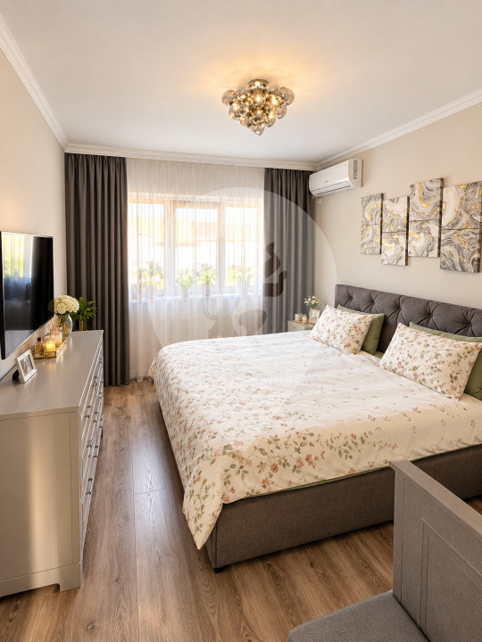 Casa tip duplex 3 camere / acces privat si parcare/ Sanpetru 