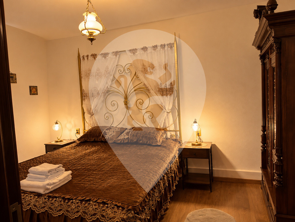 Apartament 3 camere, 2 bucătării , 2 băi / 76 mp /Centru istoric/ Piata Sfatului