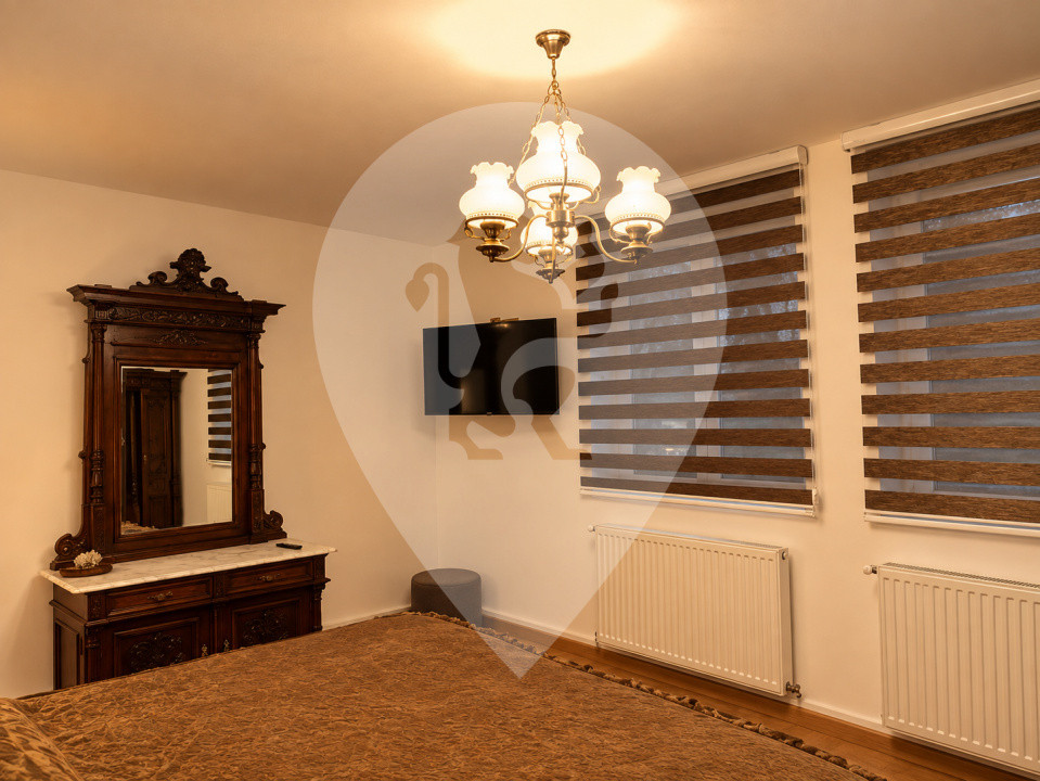 Apartament 3 camere, 2 bucătării , 2 băi / 76 mp /Centru istoric/ Piata Sfatului
