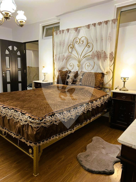 Apartament 3 camere, 2 bucătării , 2 băi / 76 mp /Centru istoric/ Piata Sfatului