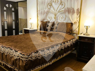 Apartament 3 camere, 2 bucătării , 2 băi / 76 mp /Centru istoric/ Piata Sfatului