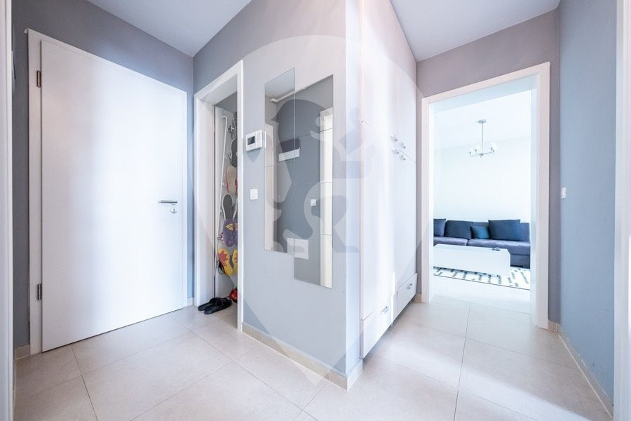 Apartament de închiriat| 2 camere, decomandat| loc de parcare| Kasper Residence