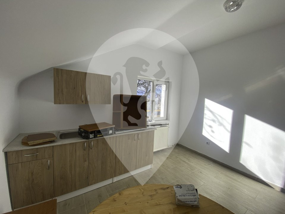  Apartament la casă, 2 camere - Cartier Stupini