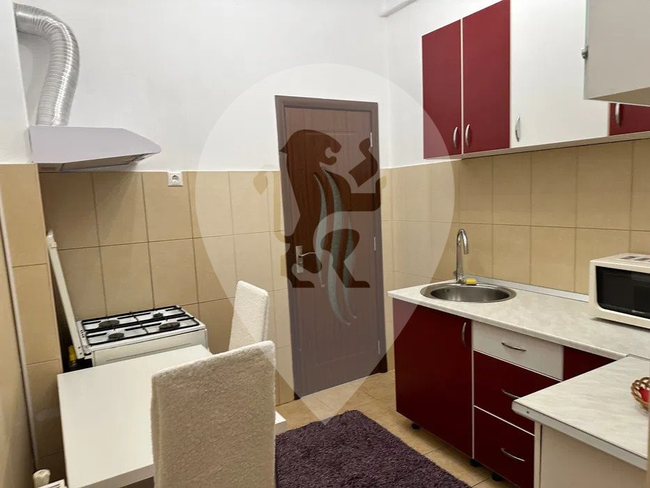 APARTAMENT 2 CAMERE ZONA STEFAN CEL MARE