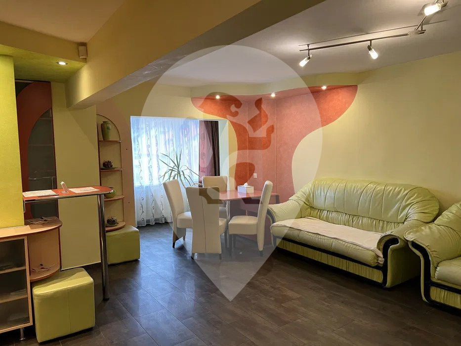 APARTAMENT 4 CAMERE RĂCĂDĂU