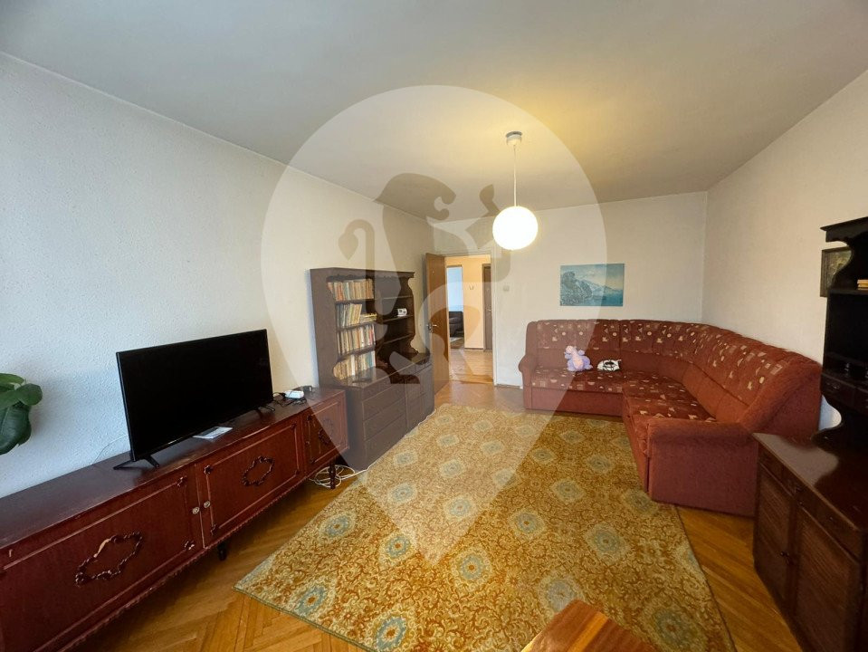 Apartament 3 camere -Centru 