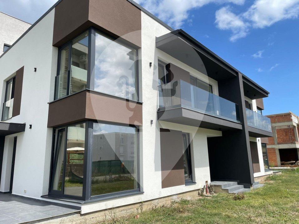 Casă de tip duplex Ghimbav în construcție