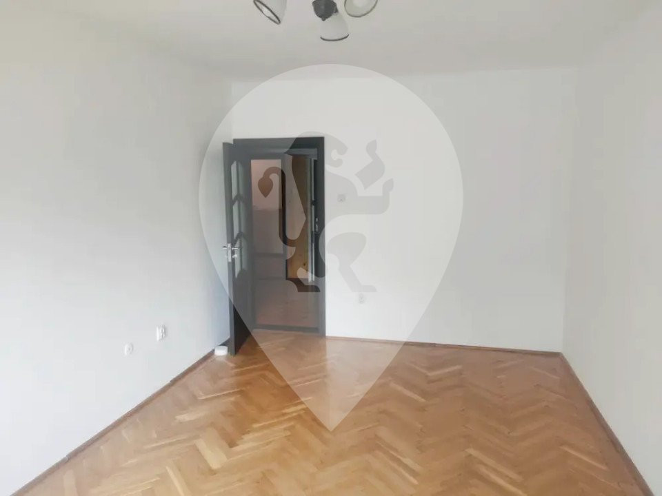 Apartament 3 camere 70 mp | Str. Cloșca