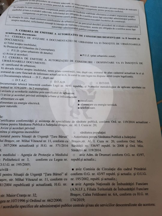 Teren agricol lângă aeroport. Se acceptă și variante