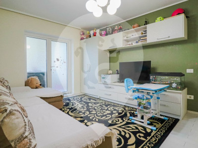 Apartament 4 camere și 2 băi în zonă liniștită | Hărmanului