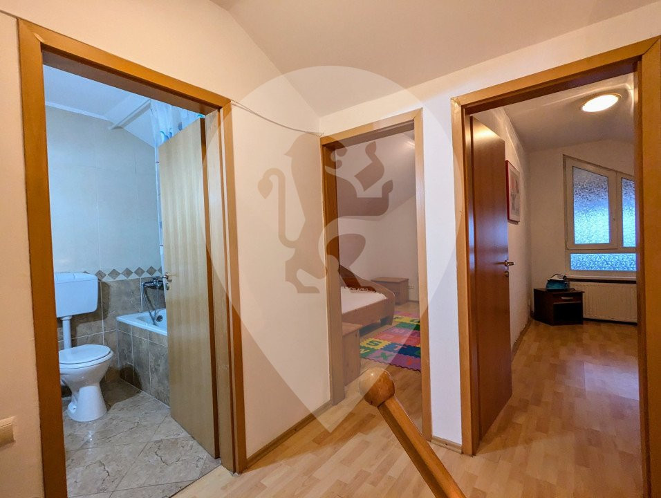 Apartament 4 camere în Poiana Brașov