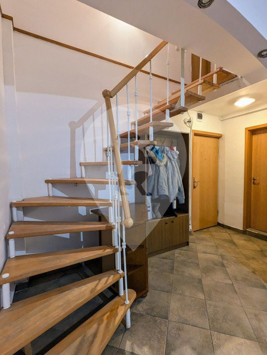 Apartament 4 camere în Poiana Brașov