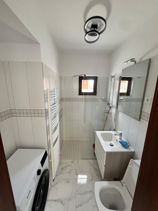 Casa 4 camere, zona Aurel Vlaicu