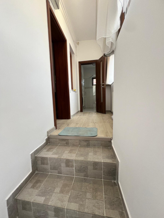 Casa 4 camere, zona Aurel Vlaicu