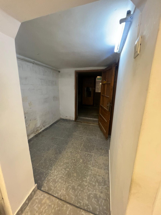 Casa 4 camere, zona Aurel Vlaicu