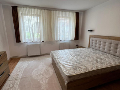 Casa 4 camere, zona Aurel Vlaicu